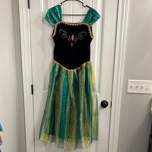 Women’s Frozen Ana Green and Black Princess Costume